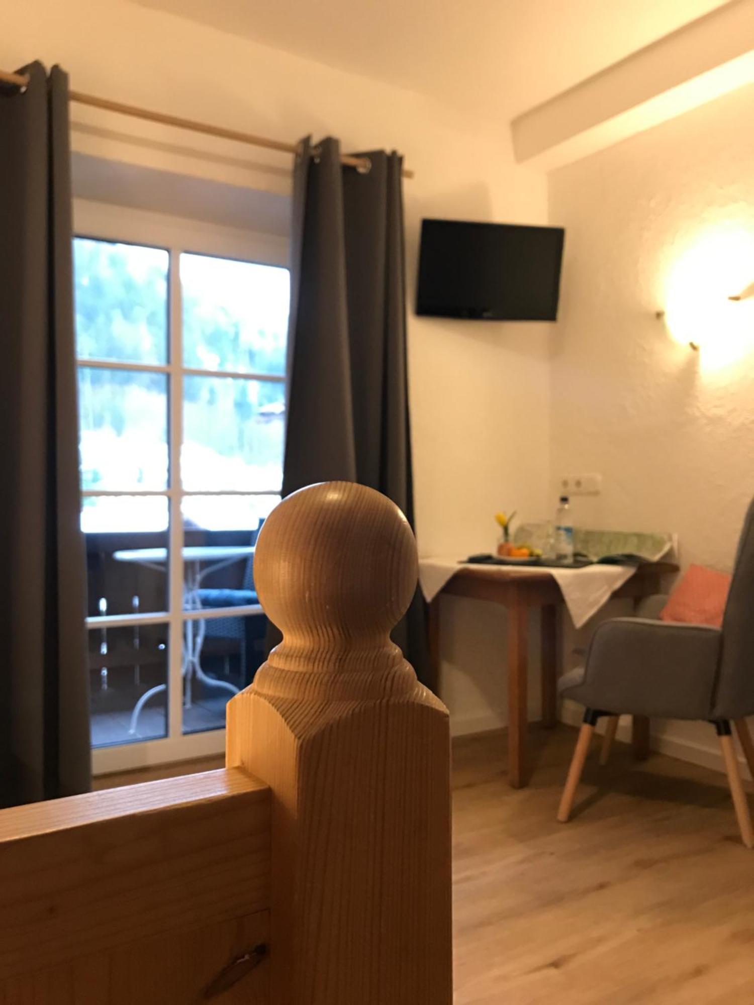 Gaestehaus Hotel Maria Theresia Шлирзе Экстерьер фото