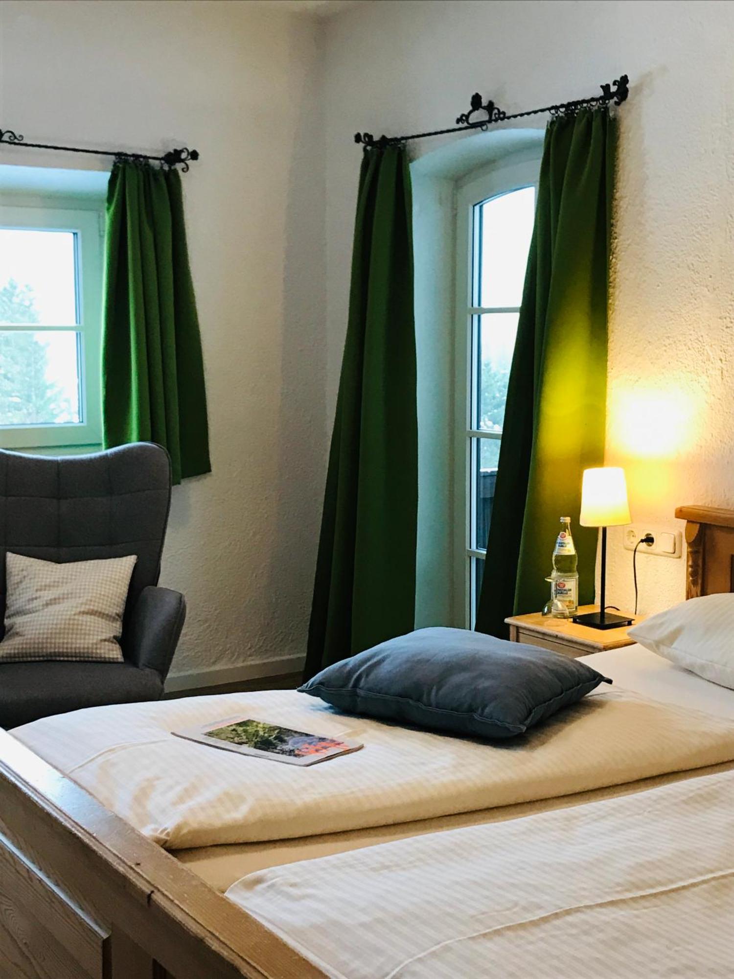 Gaestehaus Hotel Maria Theresia Шлирзе Экстерьер фото