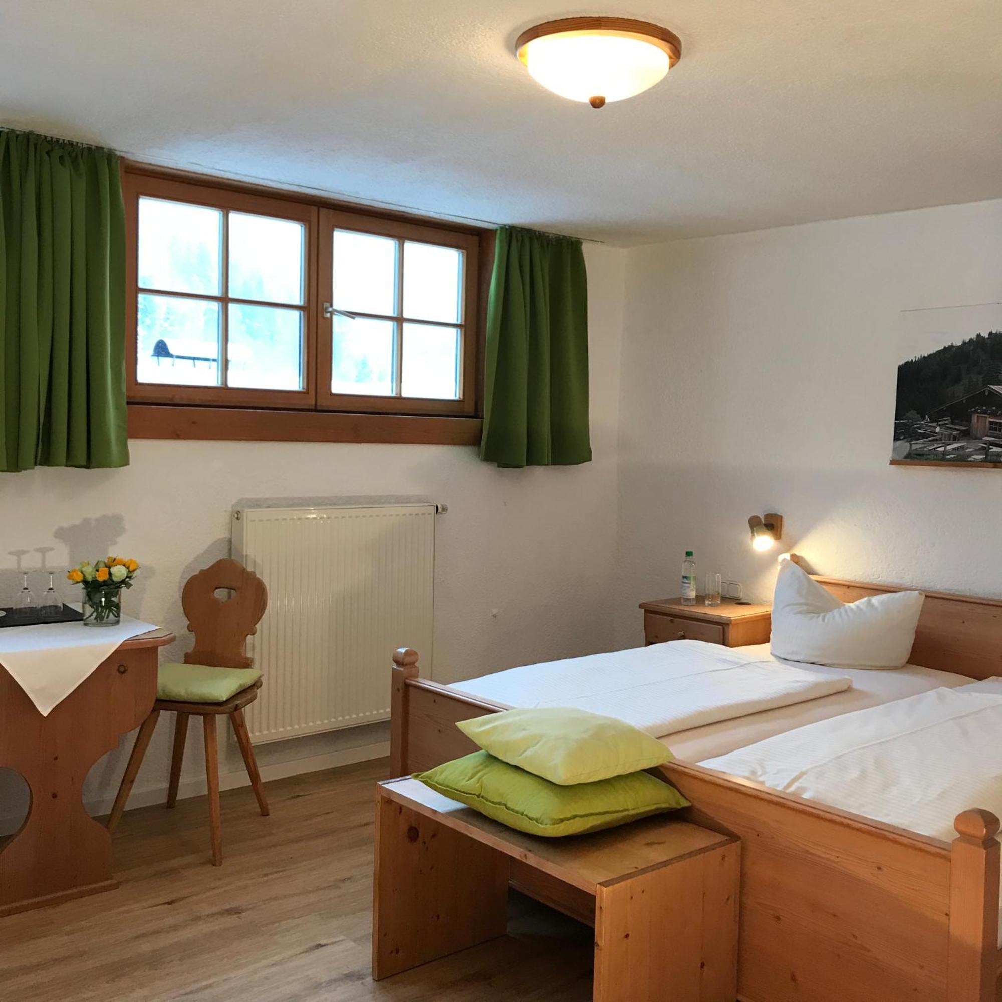 Gaestehaus Hotel Maria Theresia Шлирзе Экстерьер фото